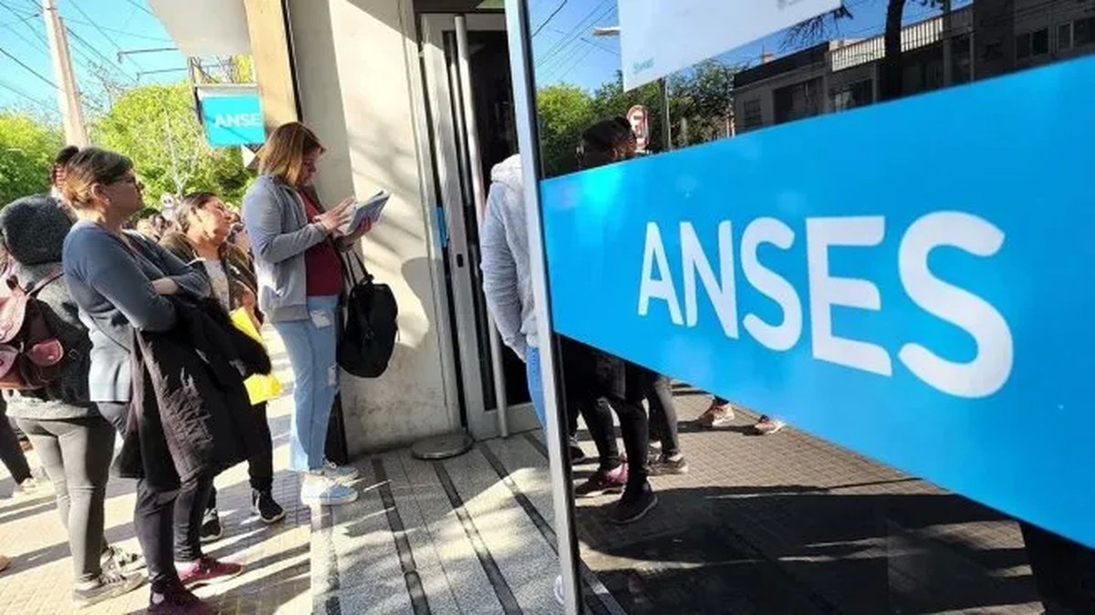 ANSES: nuevos aumentos para jubilaciones, pensiones y AUH para agosto.