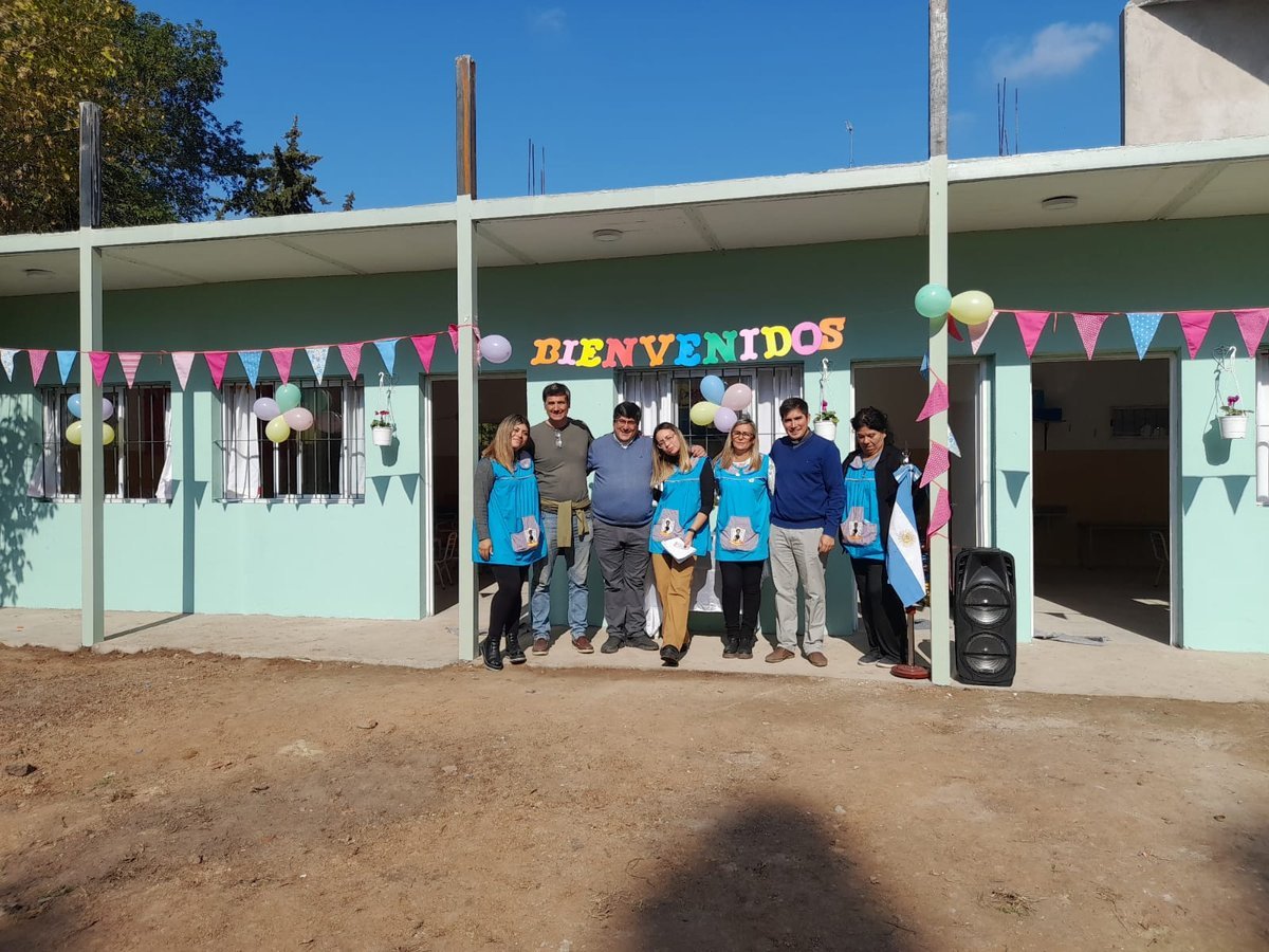 Los cuidadores del EPI de La Reja que ser&aacute; remodelado.