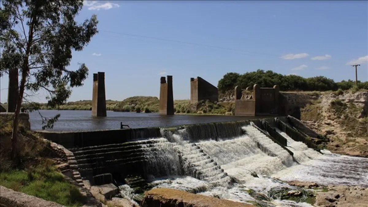 Turismo: Cascada La Escondida.