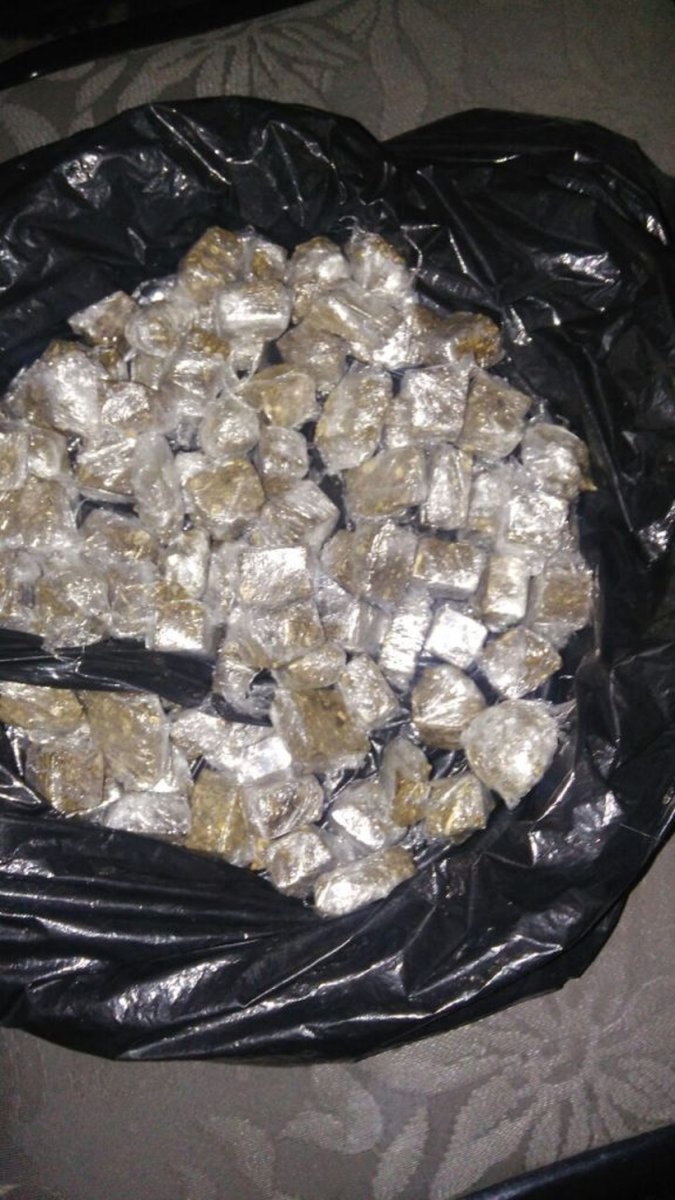 Parte de la droga que retuvieron los polic&iacute;as en el Oeste.