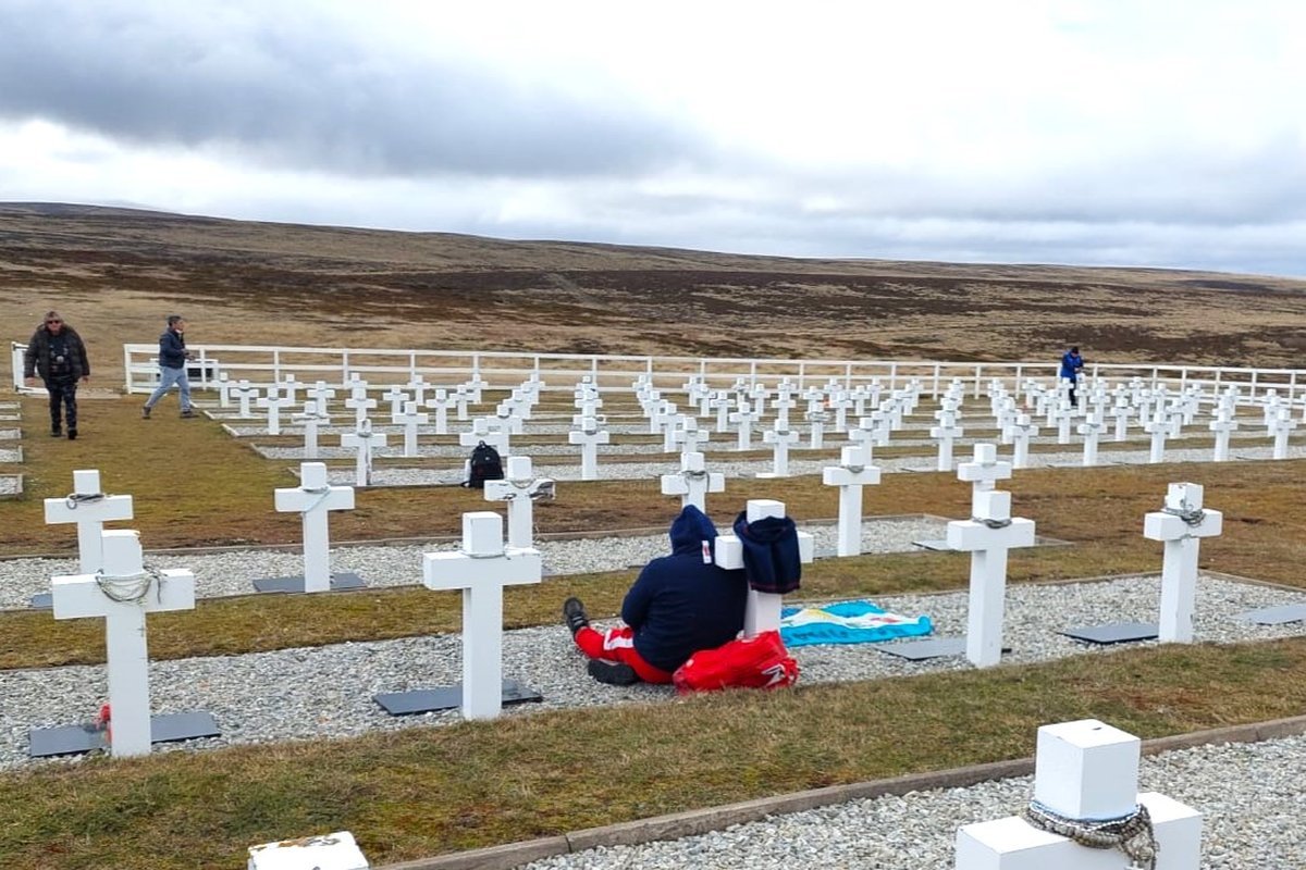 Algunos de los veteranos de La Matanza que viajaron a las Islas Malvinas.