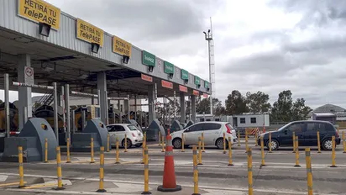 Uno de los peajes del Acceso Oeste.