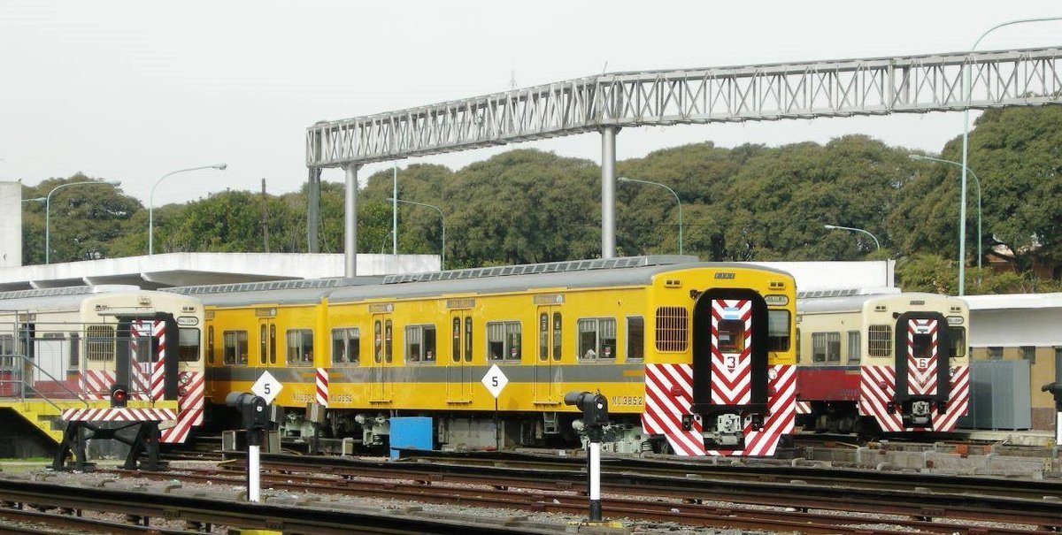 Los esquemas crom&aacute;ticos antiguos y actuales del Tren Urquiza.