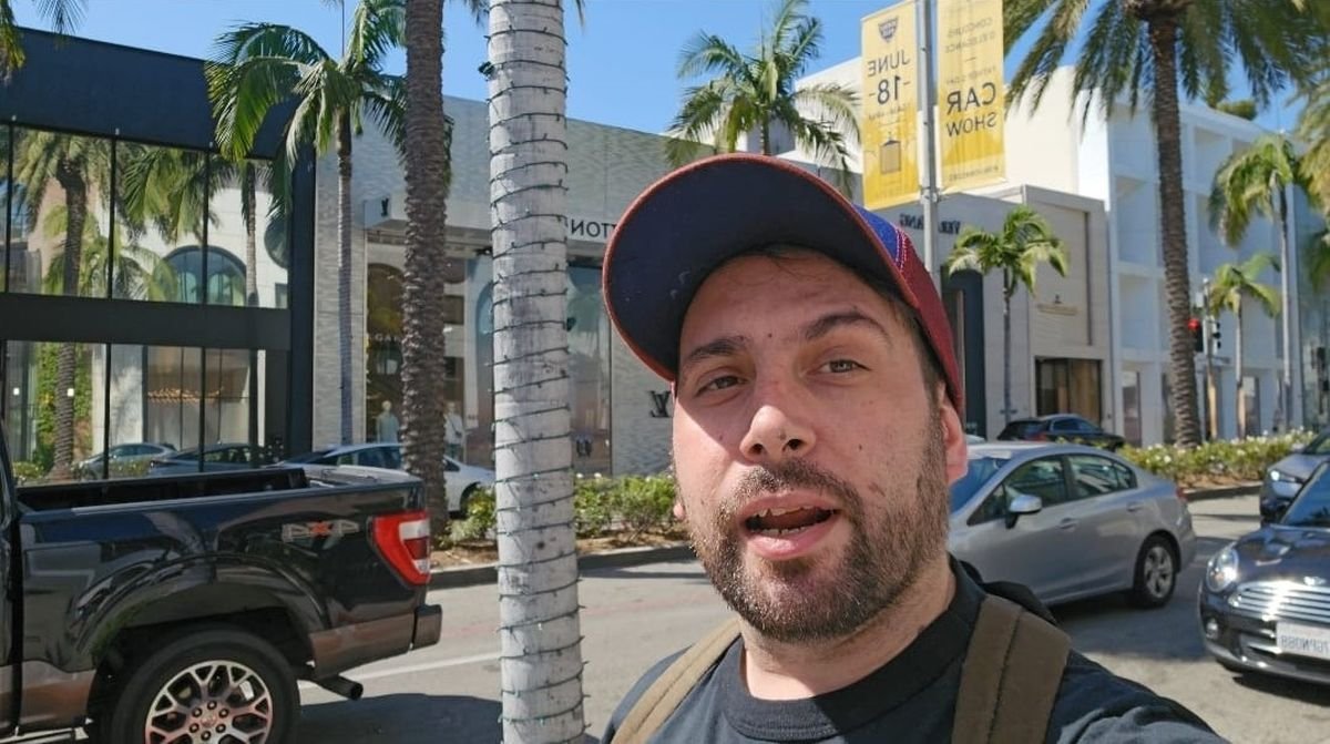 Qui&eacute;n es el youtuber de Ituzaing&oacute; que recorre el mundo