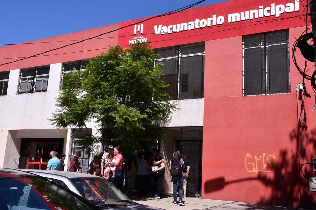 Mor&oacute;n contin&uacute;a con la vacunaci&oacute;n contra el Covid-19.
