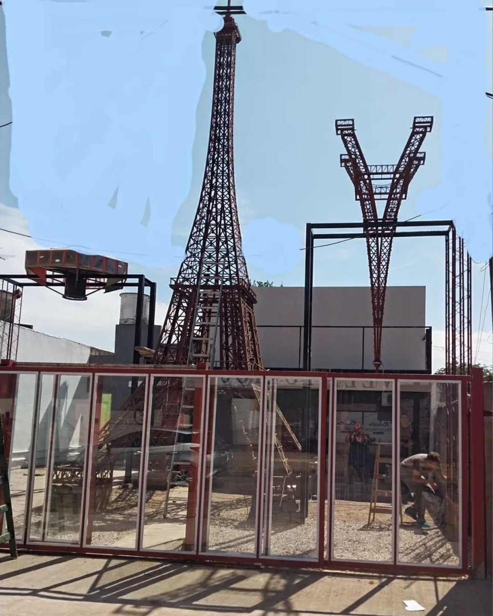 As&iacute; est&aacute; ahora la futura segunda Torre Eiffel de Ituzaing&oacute;.