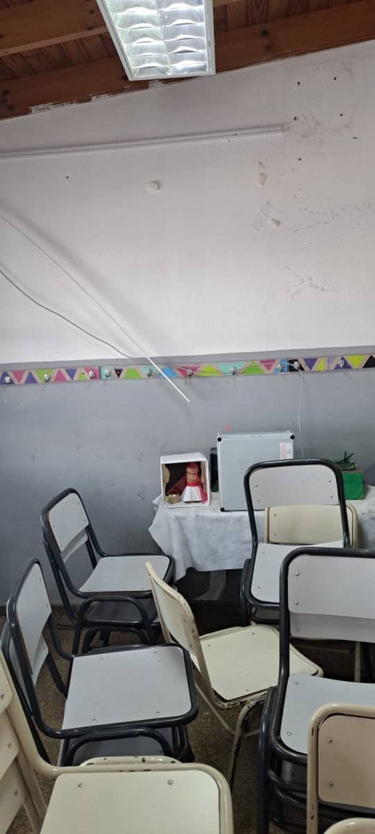 Uno de los ventiladores robados en la escuela de Virrey del Pino.