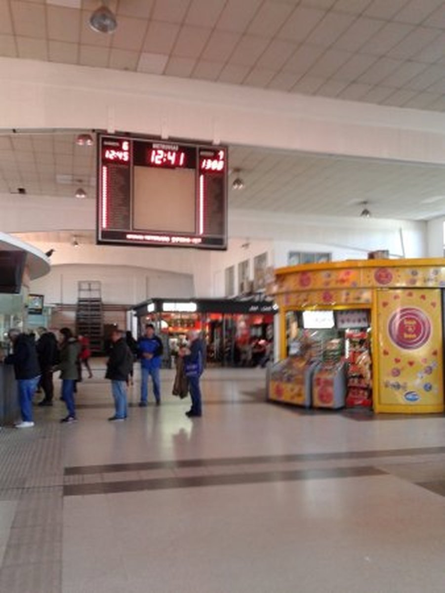 Una de las ventanillas del Tren Urquiza en Federico Lacroze.