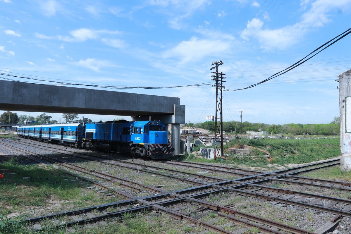 El puente del viaducto de Aldo Bonzi sobre las v&iacute;as del Tren Roca.