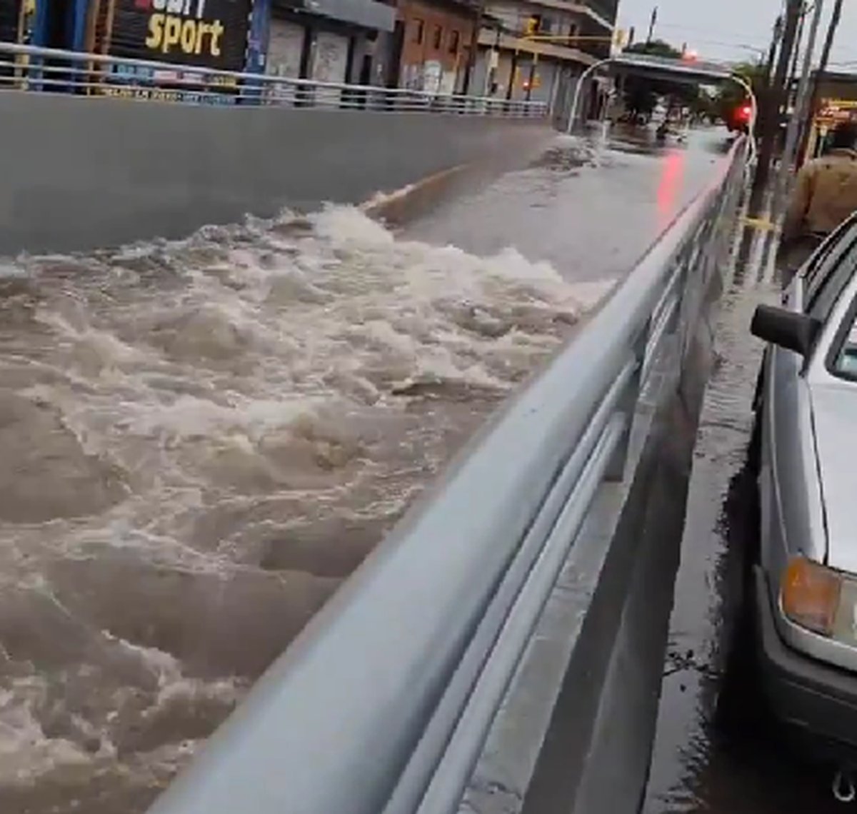 Temporal en Zona Oeste: un t&uacute;nel de La Matanza bajo el agua.