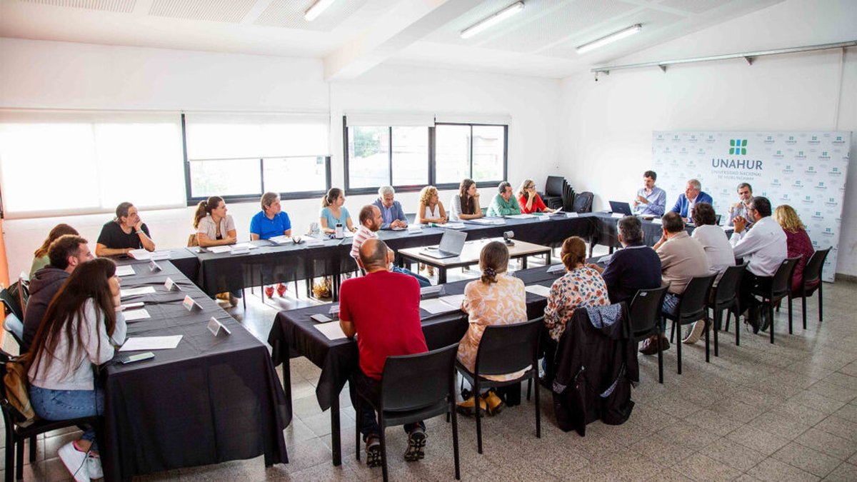 El Consejo Superior de la UNAHUR.