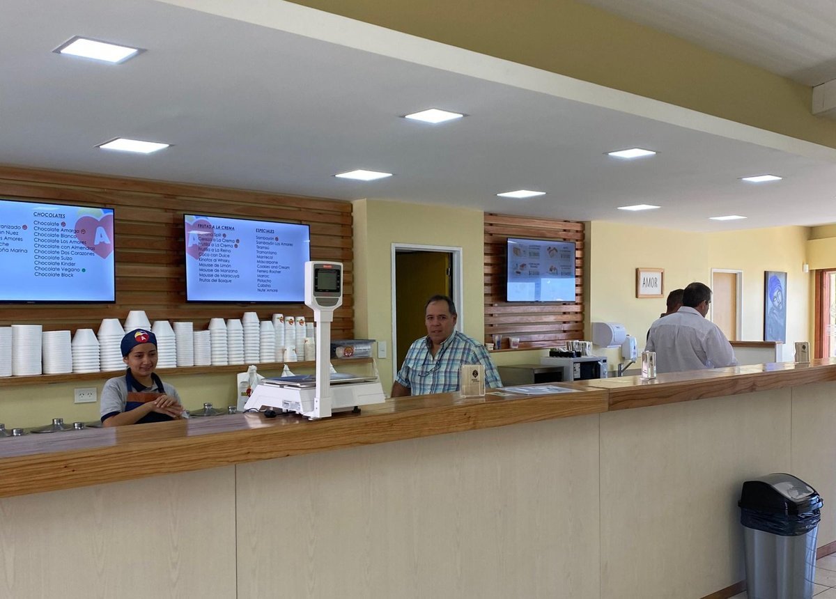 Helader&iacute;a Los Amores en Comodoro Rivadavia.