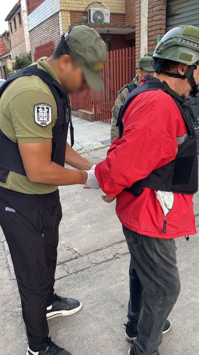 Gendarmer&iacute;a detuvo a un pr&oacute;fugo de la justicia, en Buenos Aires, que est&aacute; relacionado al narcotr&aacute;fico