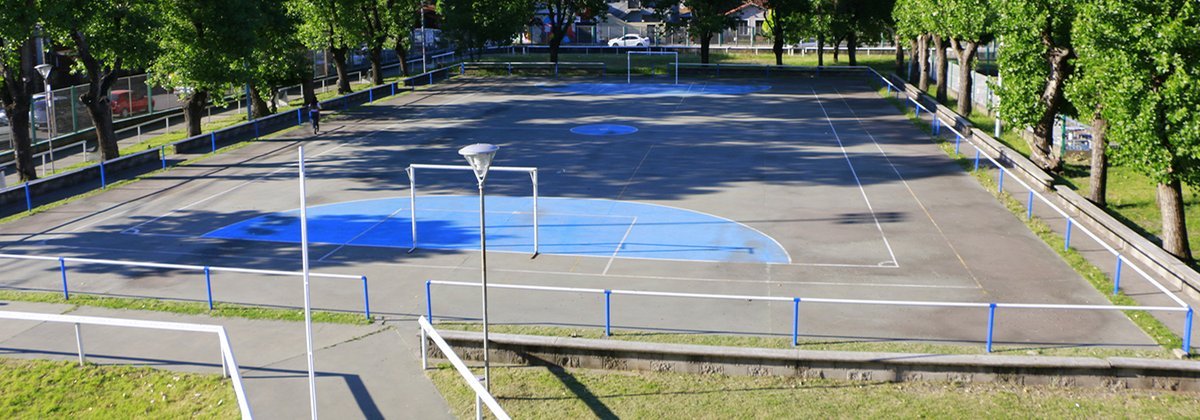 La cancha de f&uacute;tbol del CEDEM N&deg;2 de Tres de Febrero.