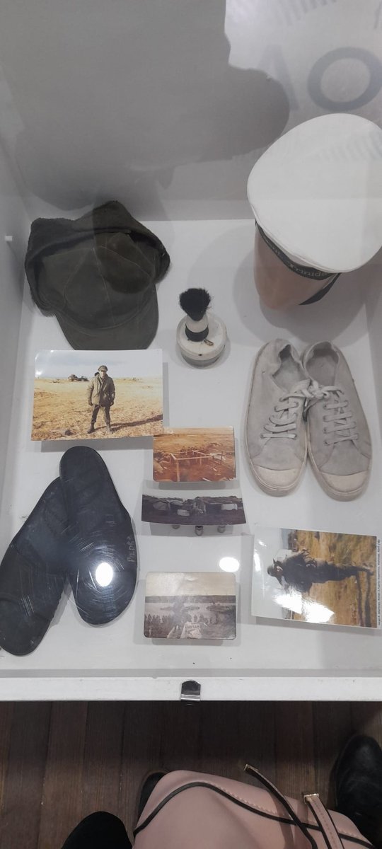 Algunos de los elementos del nuevo Museo Malvinas de Merlo.