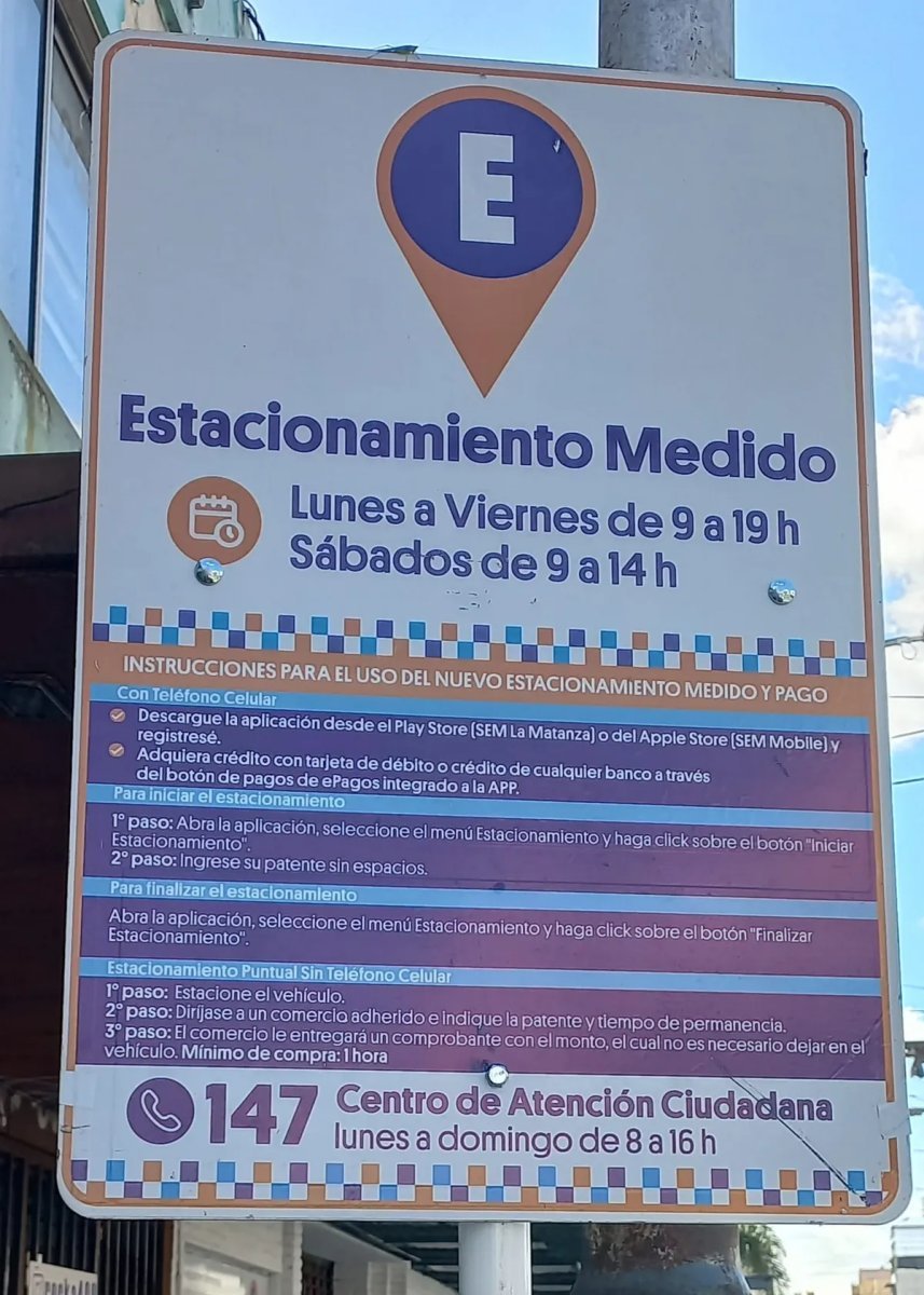Vecinos de La Matanza en contra del nuevo sistema de estacionamiento medido.