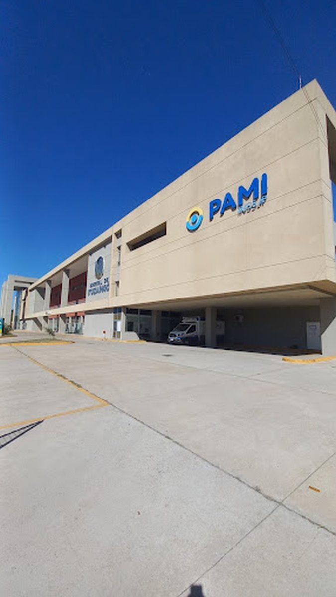 La fachada del Hospital del Bicentenario en Ituzaing&oacute;.