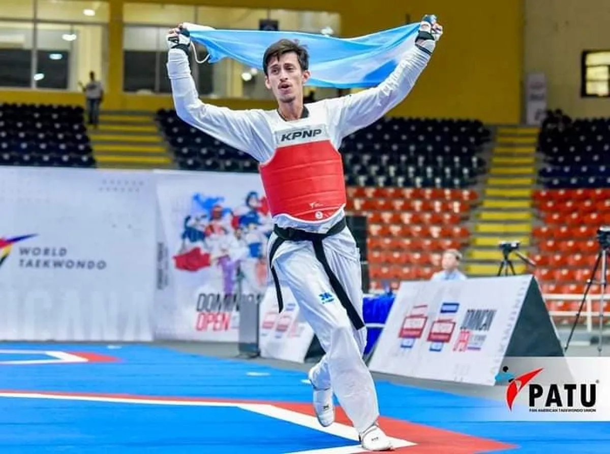 El festejo del nacido en Merlo tras la clasificaci&oacute;n a Par&iacute;s 2024.