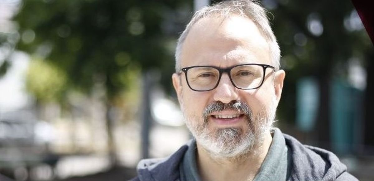 Valenzuela invit&oacute; a cargar combustibles en Tres de Febrero