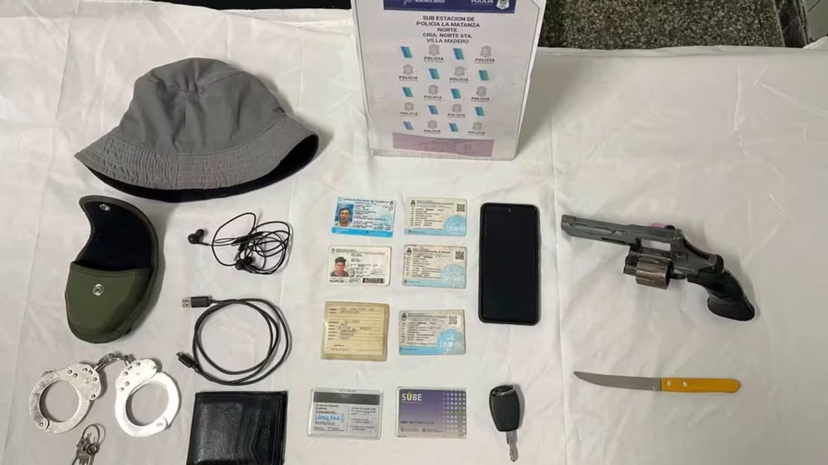 Objetos encontrados en el allanamiento en Villa Madero, La Matanza