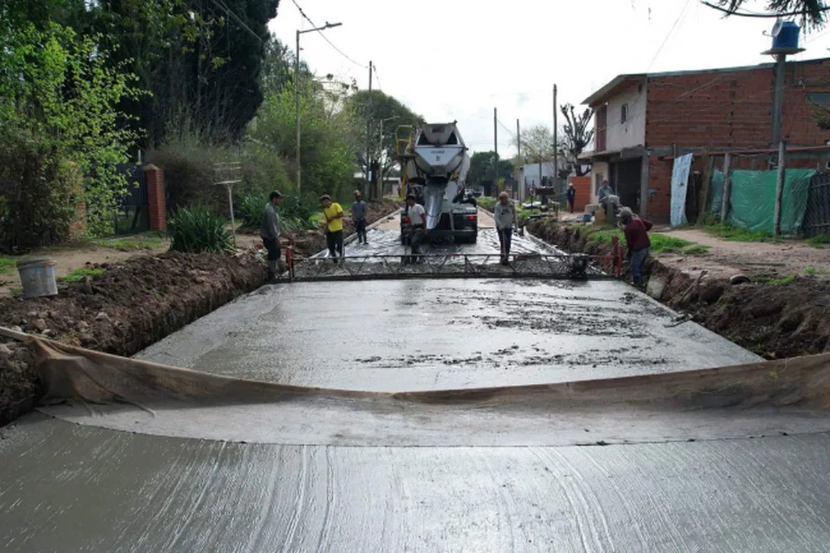 Obras de pavimentaci&oacute;n en Moreno y San Miguel.