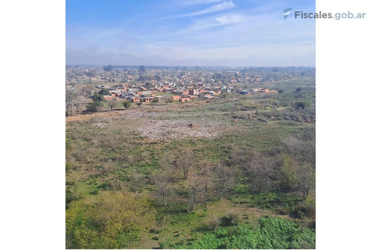 Uno de los basurales dentro de la Base A&eacute;rea de Cuartel V.