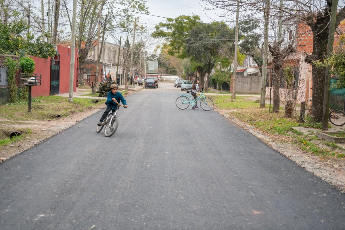 Paso Del Rey Asfaltaron 15 cuadras y renovaron una plaza de Paso del Rey por primera ...