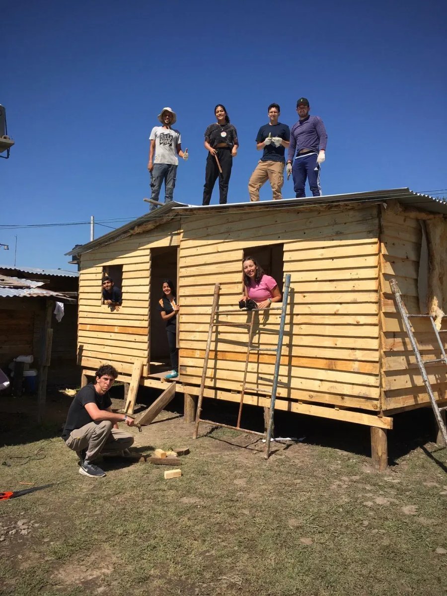 Una de las viviendas de emergencia con las que colaborar&aacute; la UTN de Haedo.