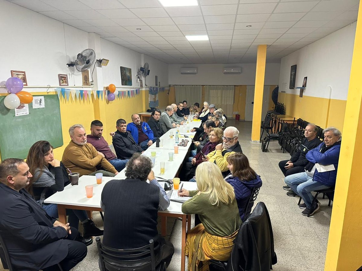 La reuni&oacute;n de las autoridades de Mor&oacute;n con el Foro de Seguridad de El Palomar.