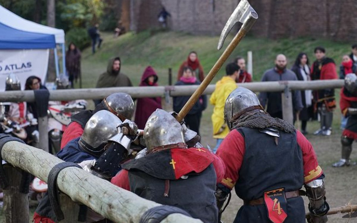 Uno de los combates medievales en el SITAS de El Palomar.