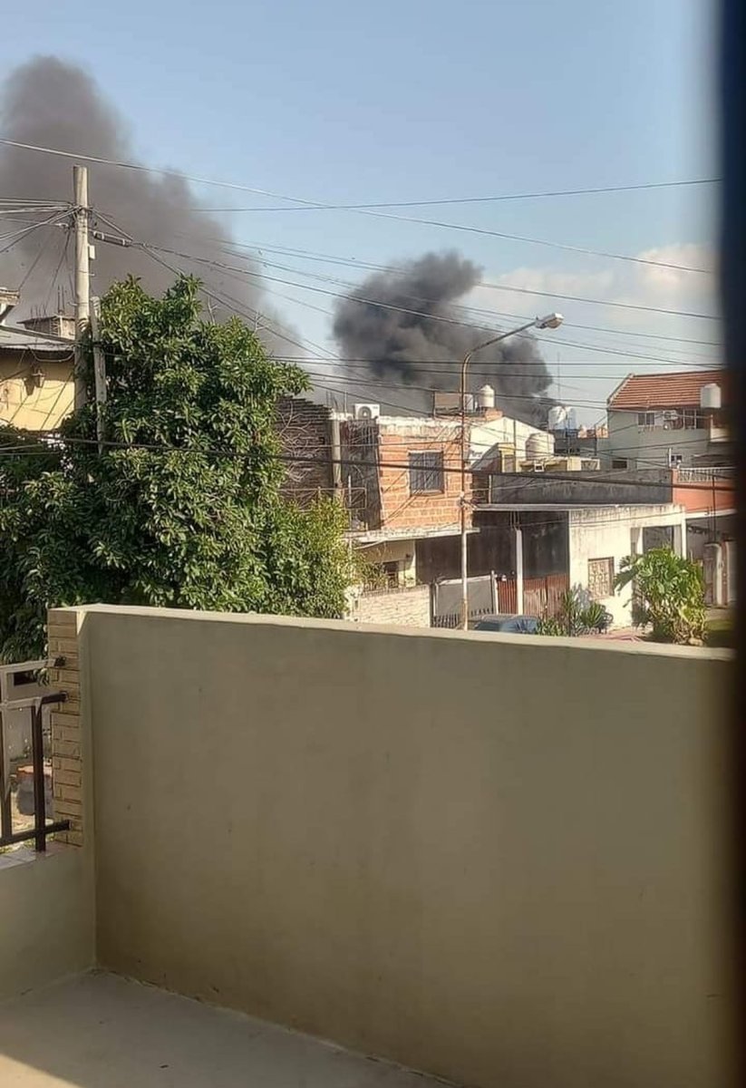 As&iacute; se vio la explosi&oacute;n del colectivo desde una casa de San Justo cercana.