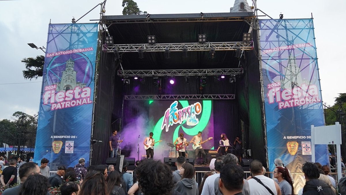 El escenario de la Fiesta Patronal de San Antonio de Padua 2024.