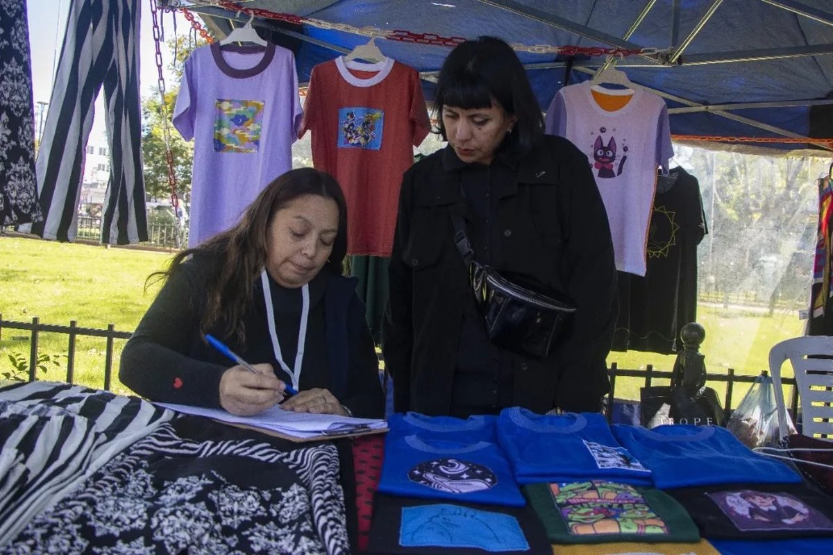 Los trabajadores del IMDEL censando en Moreno.