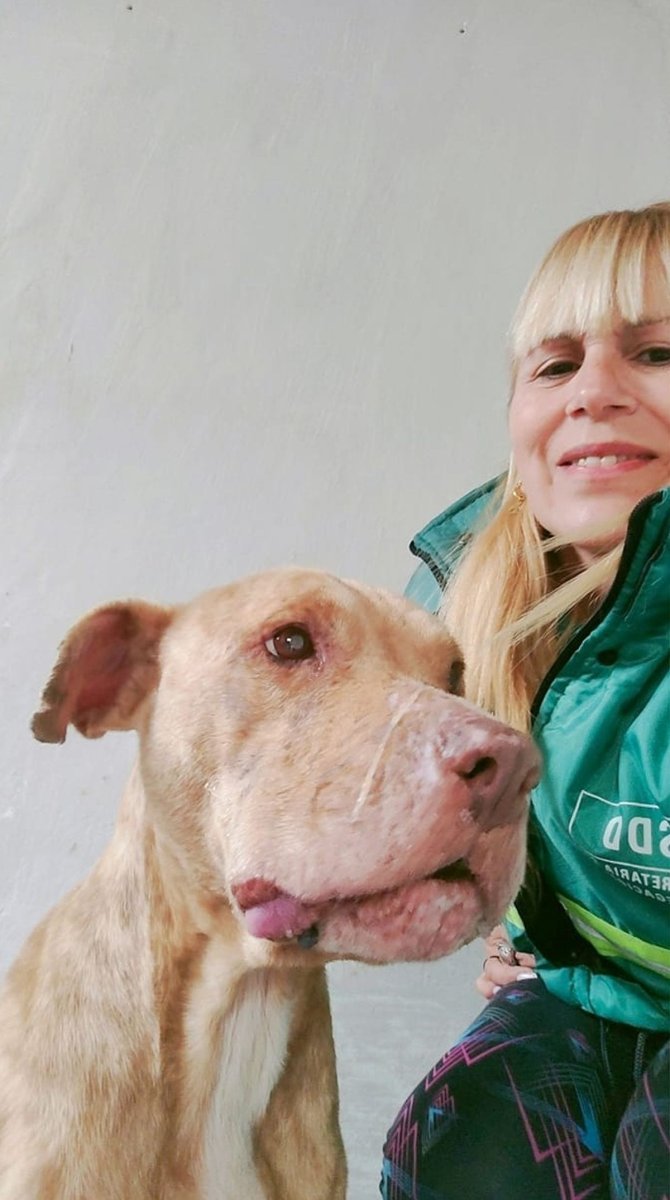 Chiquito y Claudia, su rescatista de Parque San Mart&iacute;n.