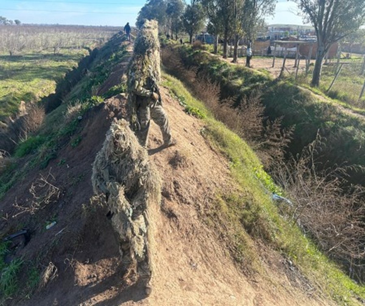 Los mont&iacute;culos desde donde la banda narco de Virrey del Pino vigilaba a la Polic&iacute;a.