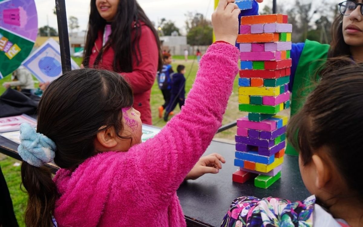 D&iacute;a del Ni&ntilde;o en el Oeste: el listado de comercios donde comprar con descuentos y promociones.