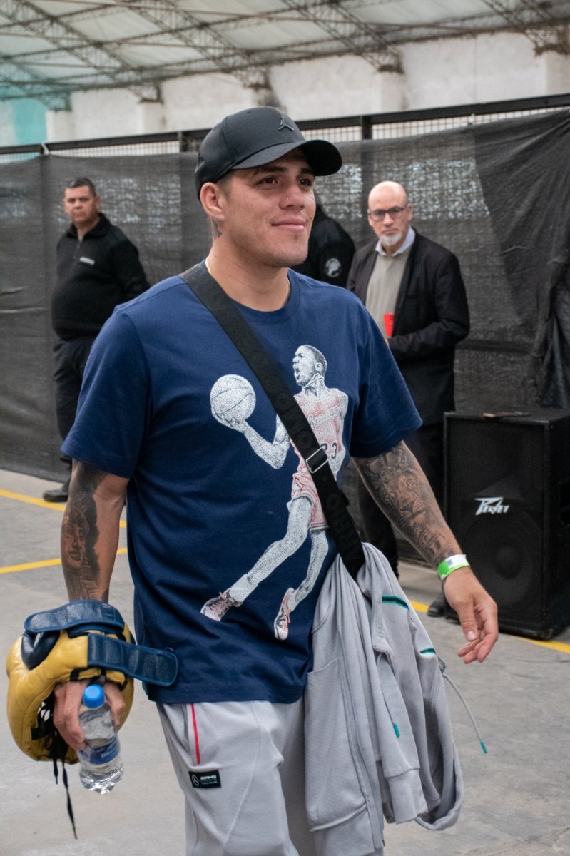 El boxeador de San Justo llegando a la c&aacute;rcel de Olmos.