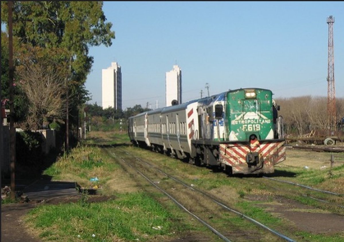 Un tren del Belgrano Sur bajo la administraci&oacute;n de Metropolitano.