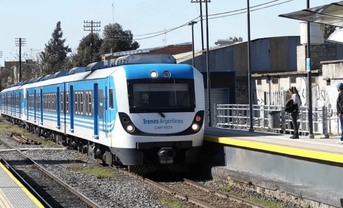 Los trenes Sarmiento, Belgrano Sur y San Mart&iacute;n funcionan con demoras y cancelaciones este mi&eacute;rcoles 21 de agosto.