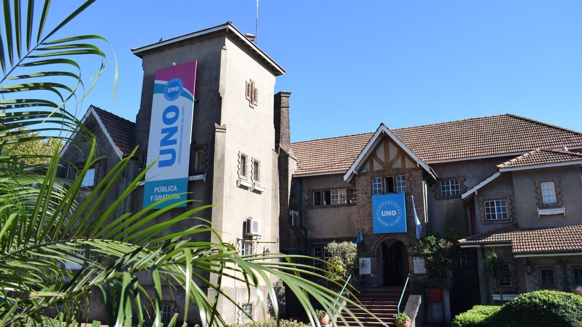 Universidad Nacional del Oeste.