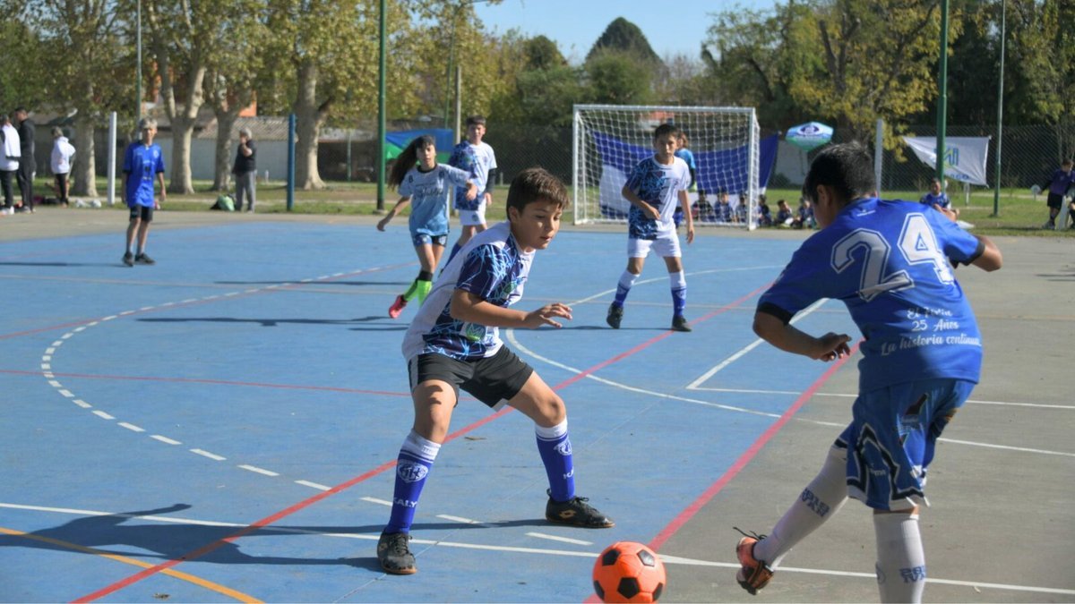 Dos equipos de la Liga Municipal de Ituzaing&oacute;.
