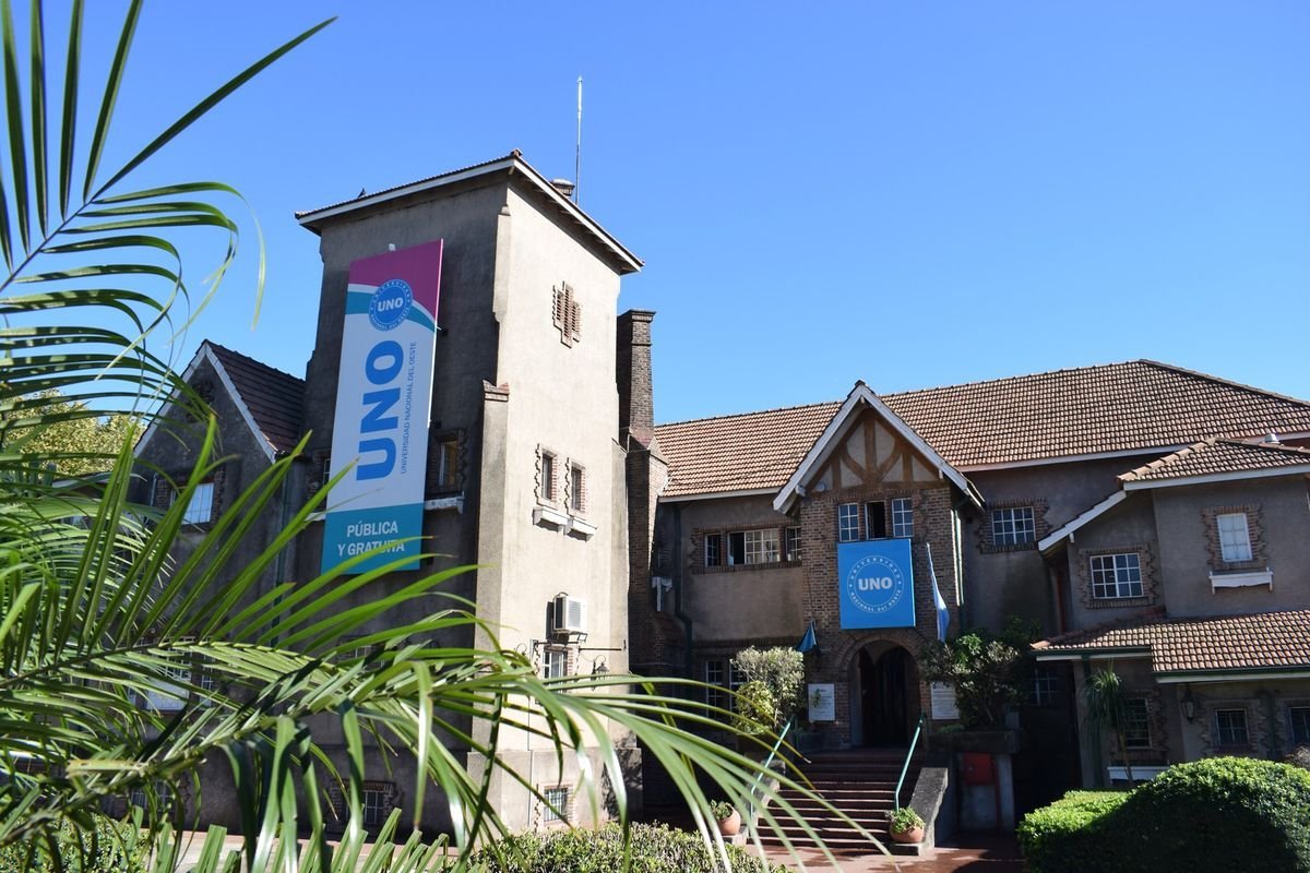 Ciclo lectivo 2025 en la Universidad Nacional del Oeste: conoc&eacute; las fechas de inscripci&oacute;n.