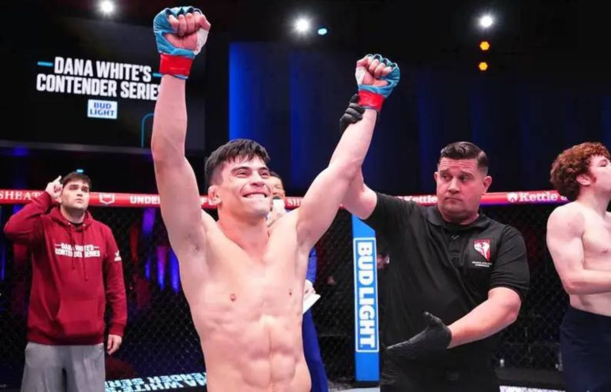 El peleador de Argentina, Kevin Vallejos, sorprendi&oacute; con su combate en UFC Contender Series, logrando el contrato. Foto: El Debate.