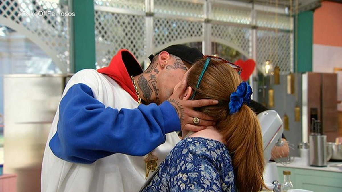 Besos, confesiones, romance y eliminaci&oacute;n en el programa de Bake Off Famosos Argentina.