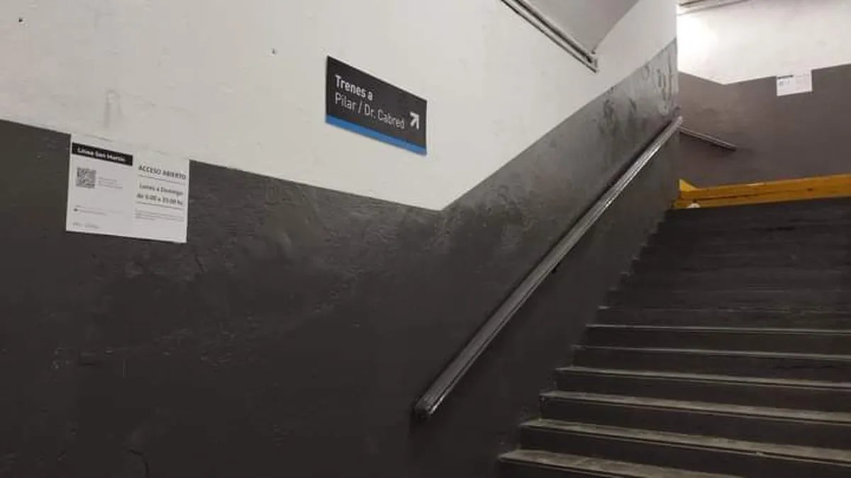 La puerta del nuevo acceso que tendr&aacute; la estaci&oacute;n Palermo del Tren San Mart&iacute;n.