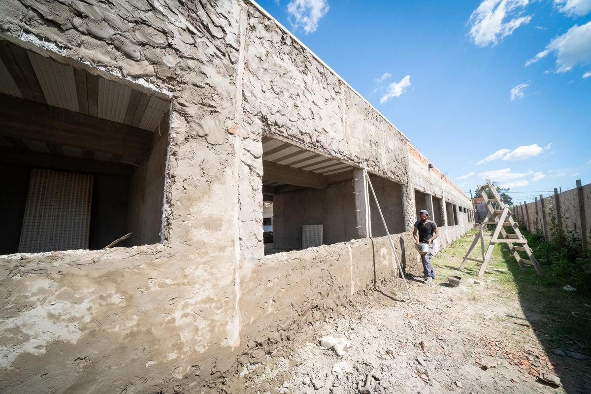 Avanza la construcci&oacute;n del nuevo edificio para una escuela de Moreno.