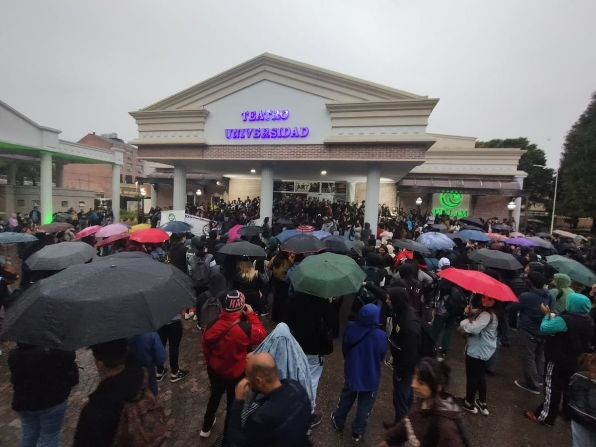Asamblea en la Universidad Nacional de La Matanza.