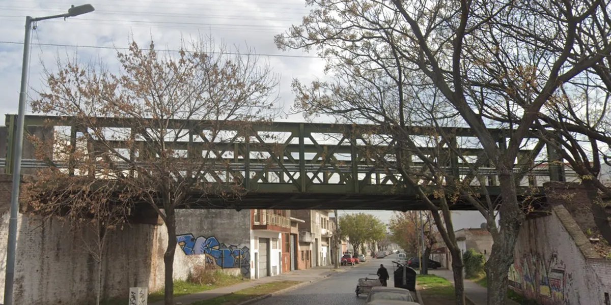 Uno de los puentes del Belgrano Sur a reparar.