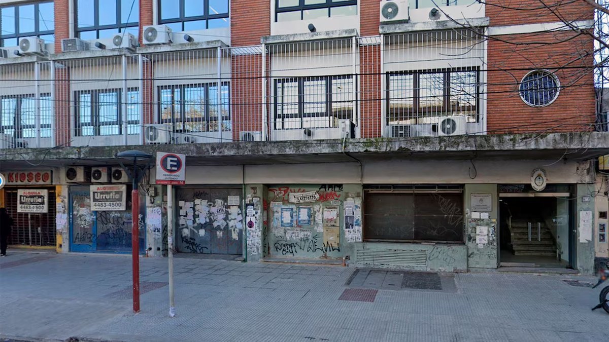 La antigua sede de los juzgados federales de Mor&oacute;n.