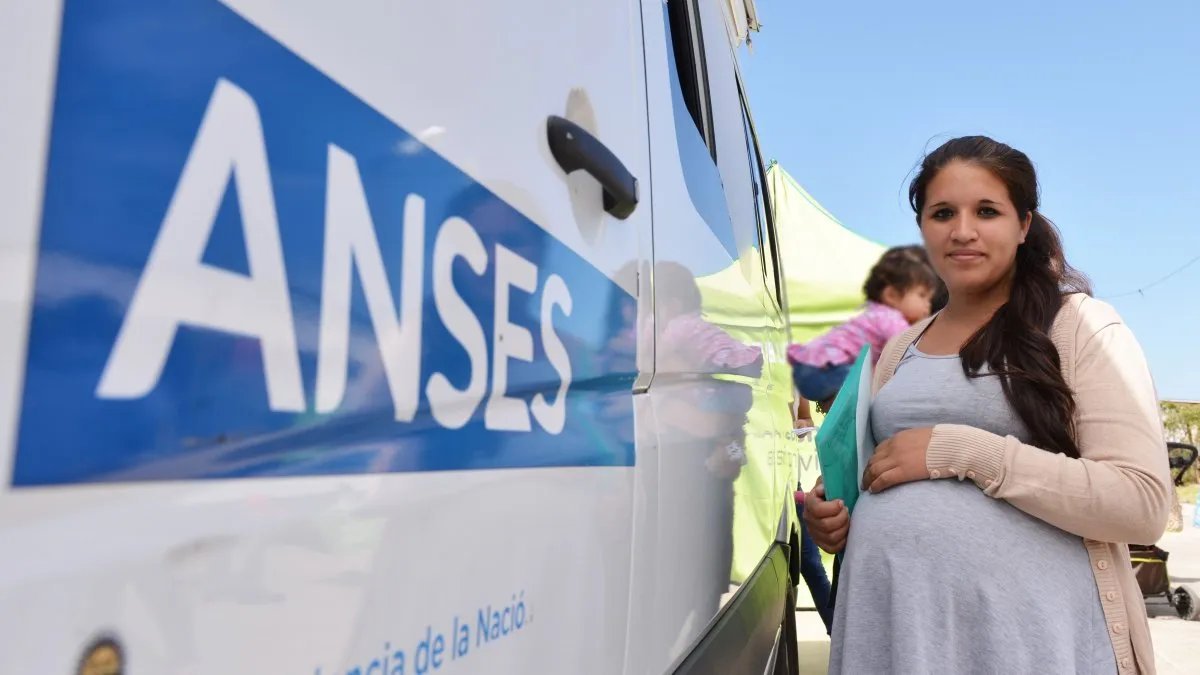 ANSES anunci&oacute; un aumento para jubilaciones, pensiones y asignaciones para noviembre.